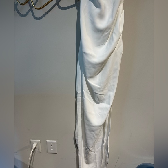 Amanda Uprichard x REVOLVE Samba Gown in Ivory - Picture 5 of 6